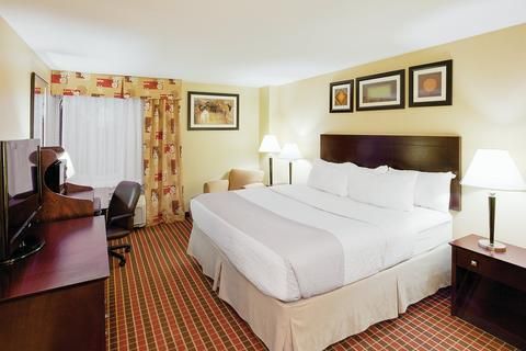 HOLIDAY INN PITTSBURGH NORTH
