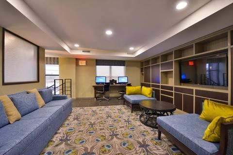 Holiday Inn New York-JFK Airport Area, an IHG Hotel