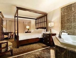 Clarion Hotel