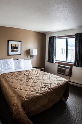 Fargo Inn and Suites