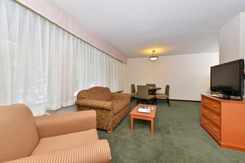 Best Western Plus Plaza Hotel