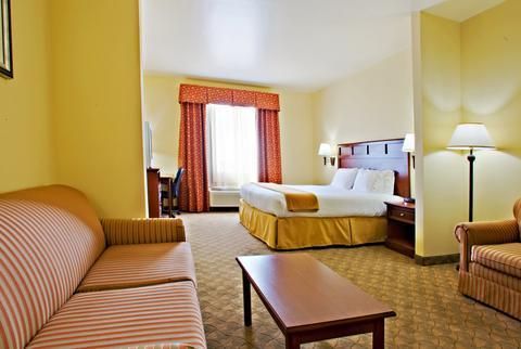Holiday Inn Express Hotel & Suites Levelland