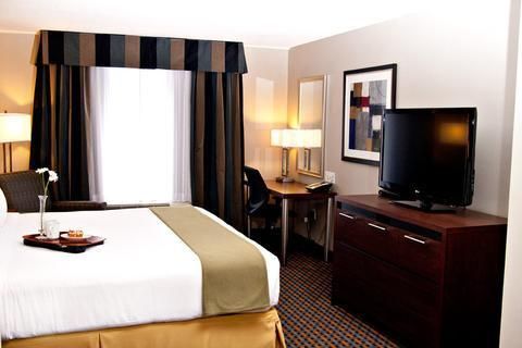 Holiday Inn Express Pembroke, an IHG Hotel