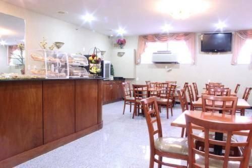 La Quinta Inn by Wyndham Queens (New York City)