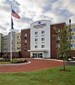 Candlewood Suites Flowood Hotel