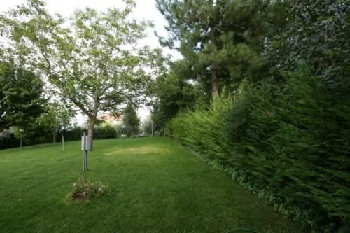 Outdoor Pictures 17