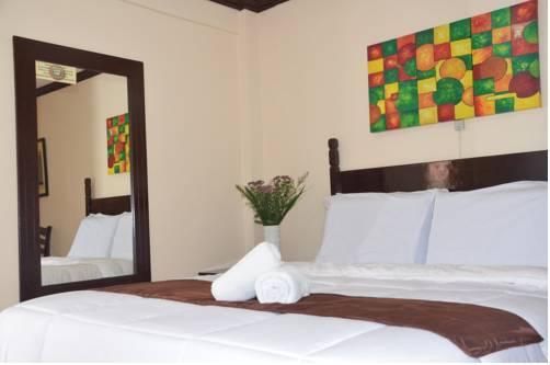 AMORA??S ROOM FOR RENT