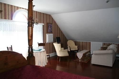 ARBOR VIEW INN
