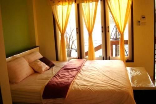 Baan Imoun Hotel