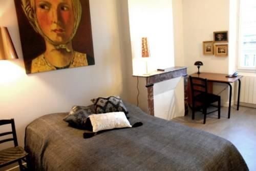 Les Séraphines Bed N Business