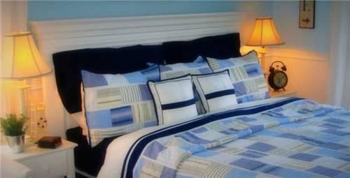 CLEAR LAKE BEACH HOUSE SUITES