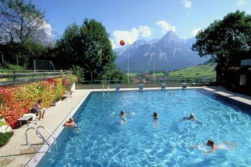 Outdoor Pictures 11