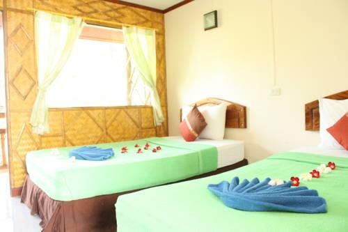 FLOWER BUNGALOW PHI PHI
