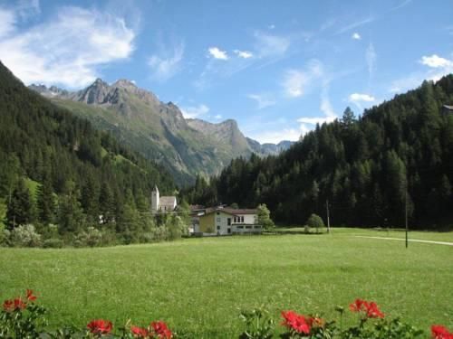 Outdoor Pictures 21