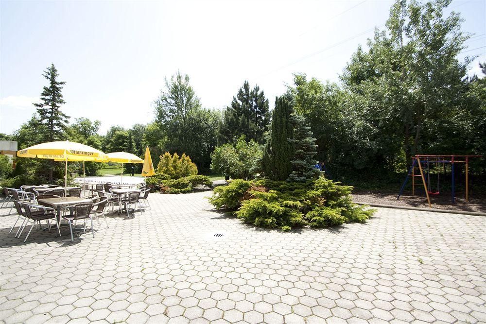 Outdoor Pictures 22