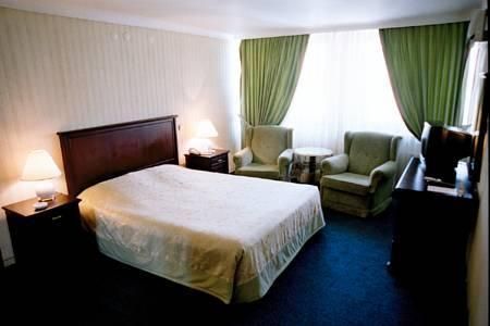 Best Western Plus Center Hotel