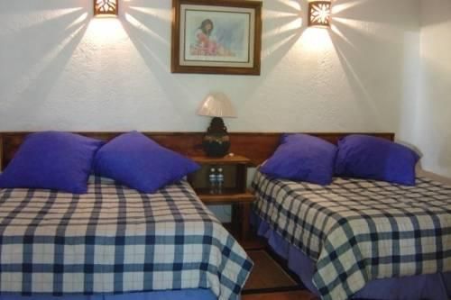 Lago Sol Hotel & Suites