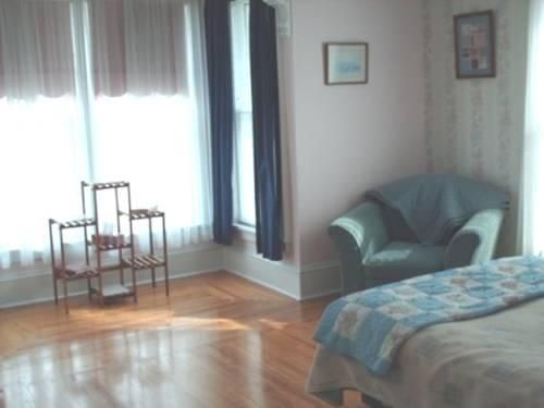 Maple Shade Vacation Suites