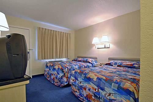 Motel 6 Newark