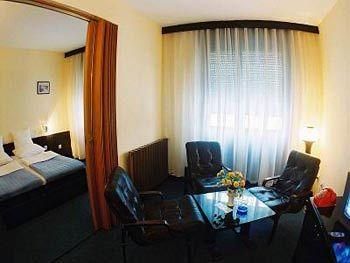 Hotel Nais