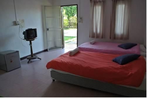 Natcha Guest House