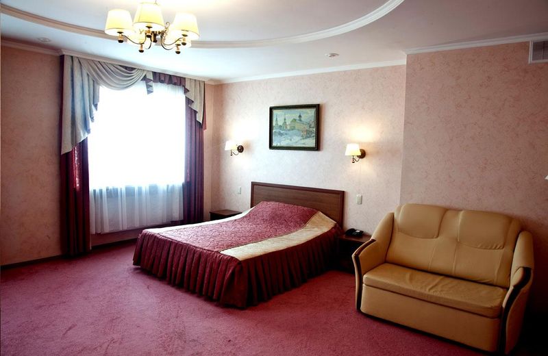 Oktyabrskaya Hotel