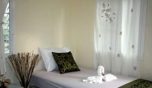 Phuchareef Homestay