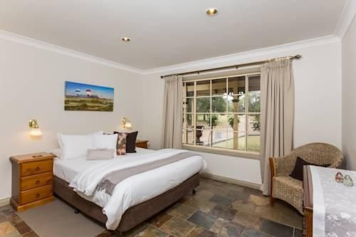 SPLINTERS GUEST HOUSE