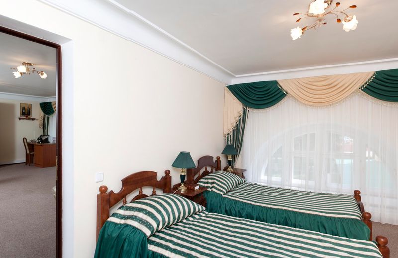 The Old Lavry Hotel