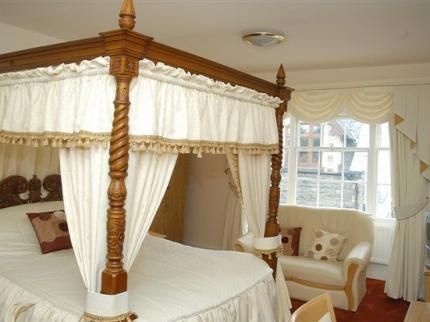 Lion Hotel
