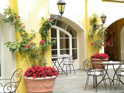 Outdoor Pictures 9
