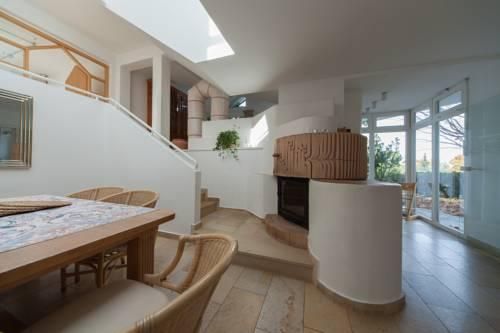 VILLA WERENBERG - FERIENHAUS (2 - 9 PERSONEN)