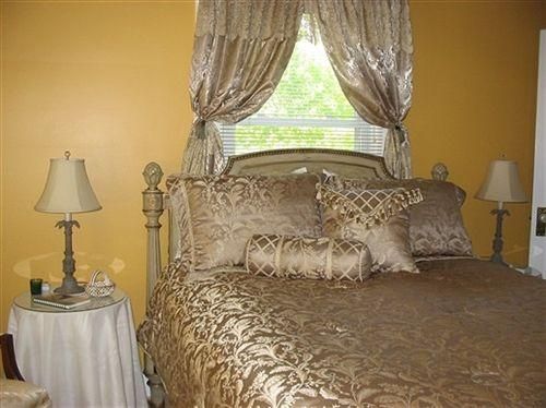 Vintage Inn Bed and Breakfast