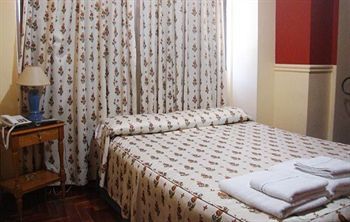 HOME SUITES APART HOTEL MEDOZA