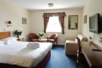 COBHAM LODGE