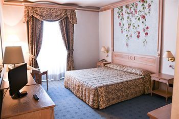 Hotel De La Ville