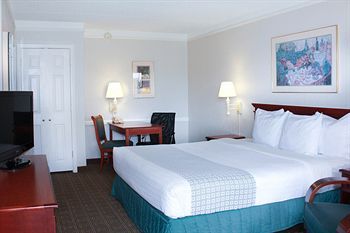 La Quinta Inn by Wyndham New Orleans Veterans / Metairie
