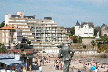 Le Crystal Dinard Plage