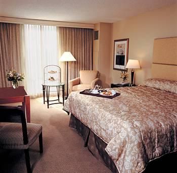 The Chattanoogan Hotel, Curio Collection By Hilton