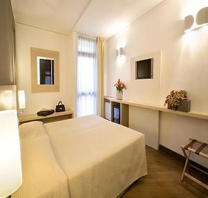 COUNTRY HOTEL BORROMEO