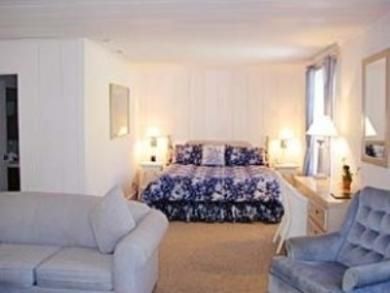 Los Laureles Lodge