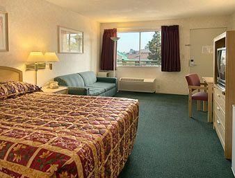 Ramada by Wyndham Anaheim Maingate North