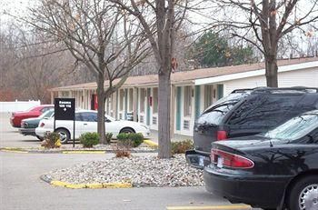 HOME TOWN INN