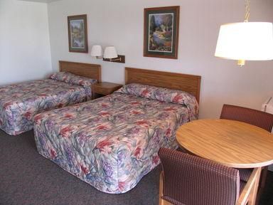 Trade Winds Motel