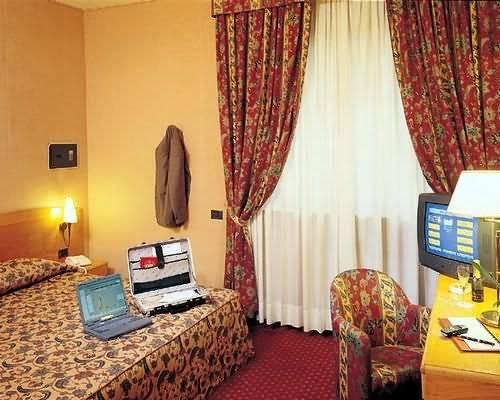 Hotel Ovest