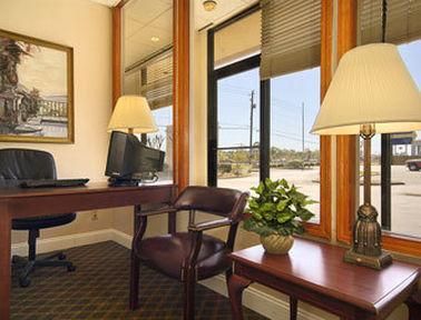 RAMADA INN MOBILE AL