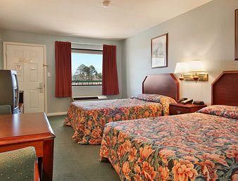 Super 8 by Wyndham Ocean Springs Biloxi