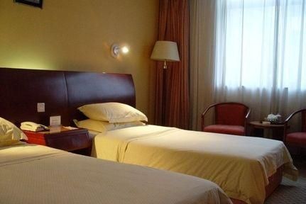 JINGKOU BUSINESS HOTEL