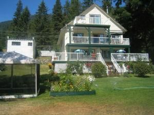 WILLOW POINT BEACH HOUSE & BREAKFAST