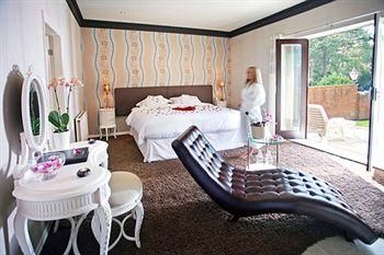 BROOKLANDS COUNTRY RETREAT & HEALTH SPA